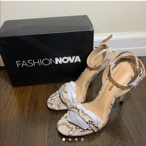 Fashion Nova Idols heeled sandals